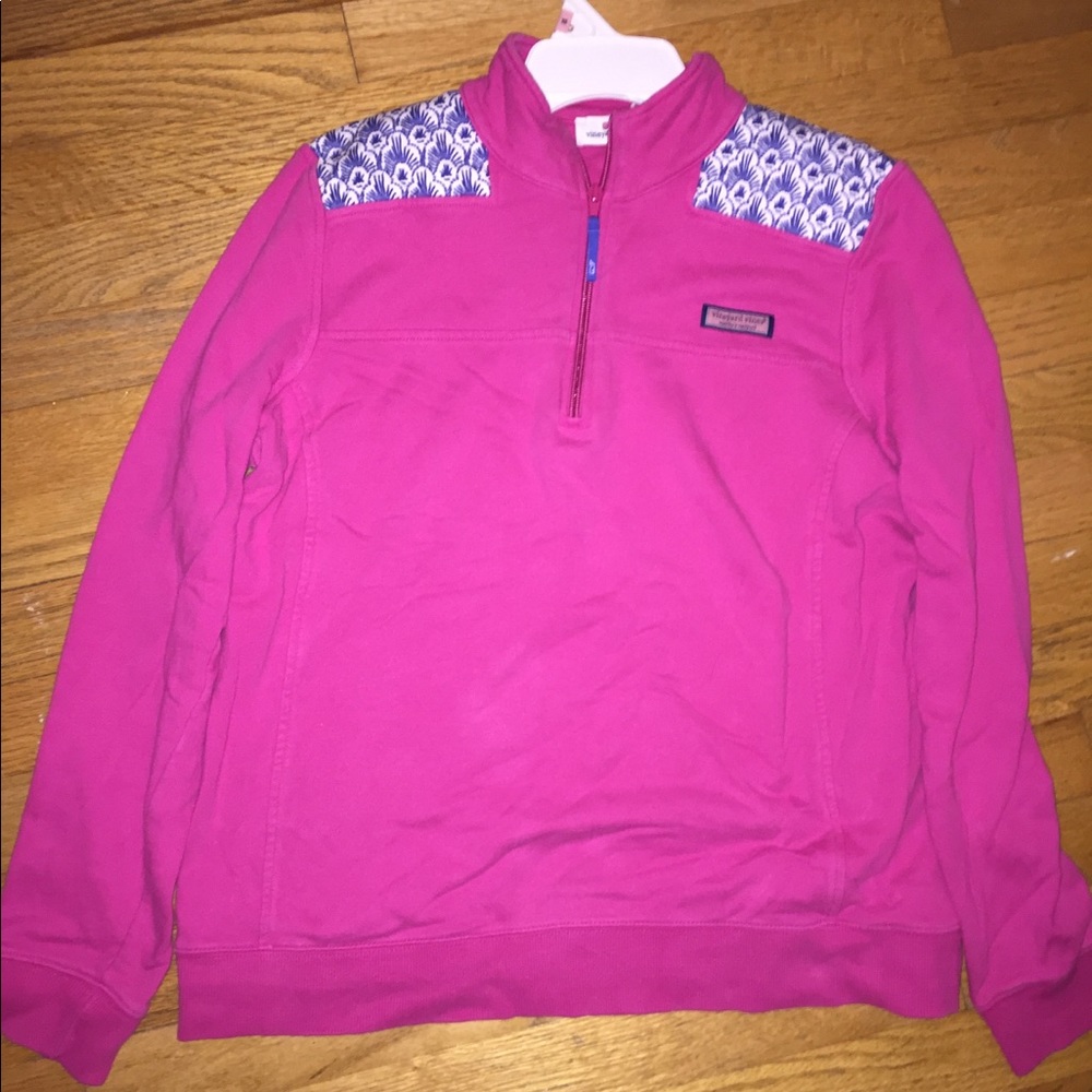 vineyard vines pullover (size medium)